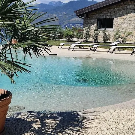 Divina22-apt Unica-con Piscina E Vista Daire