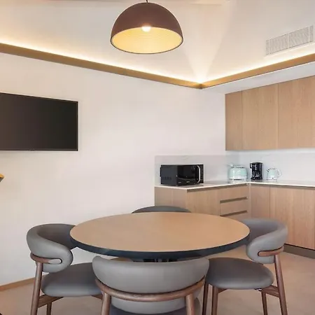 Divina22-apt Unica-con Piscina E Vista Daire Castelletto Di Brenzone